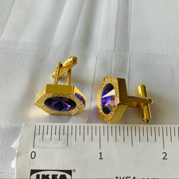 Vintage Woodsonia Hong Kong purple rivoli stone gold tone cufflinks. - Picture 7 of 8